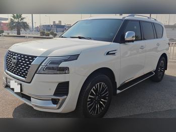 Nissan Patrol Platinum 2022 Automatic 44,000 Km 6 Cylinder Four Wheel Drive (4WD) SUV White With Warranty