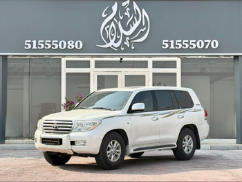 Toyota  Land Cruiser  GXR  2011  Automatic  355,000 Km  8 Cylinder  Four Wheel Drive (4WD)  SUV  White