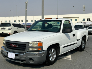 جي ام سي  سييرا  1999  اوتوماتيك  260,000 كم  8 سلندر  دفع رباعي  بيكب  أبيض