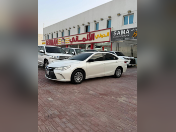 Toyota  Camry  GL  2017  Automatic  172,000 Km  4 Cylinder  Front Wheel Drive (FWD)  Sedan  White
