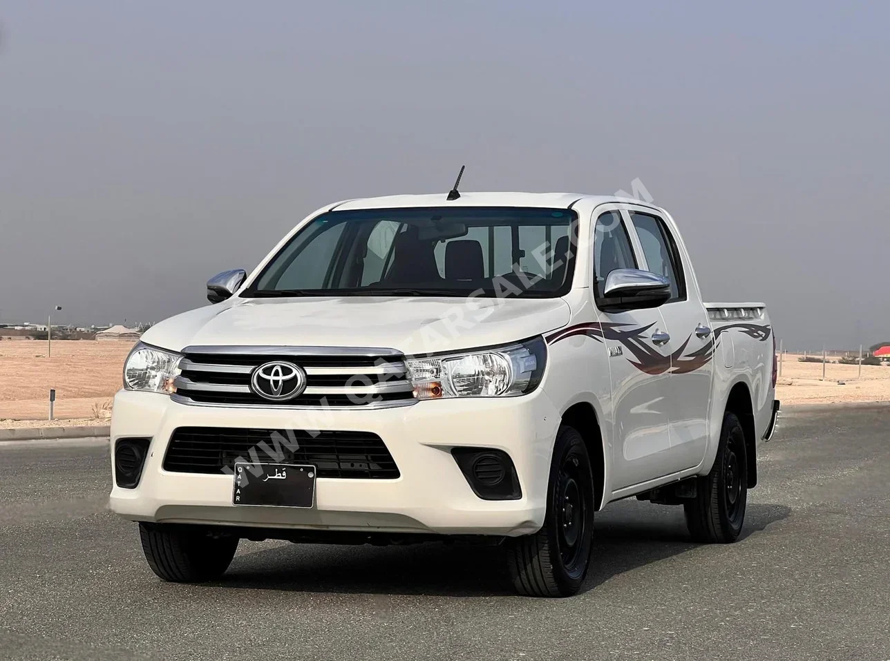 تويوتا  هاي لوكس  2022  عادي  171,000 كم  4 سلندر  دفع رباعي  بيكب  أبيض
