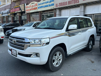 Toyota  Land Cruiser  GXR  2019  Automatic  5,500 Km  6 Cylinder  Four Wheel Drive (4WD)  SUV  White