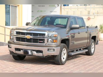 Chevrolet  Silverado  Z71  2015  Automatic  190,000 Km  8 Cylinder  Four Wheel Drive (4WD)  Pick Up  Brown