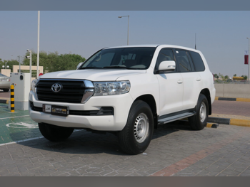 Toyota  Land Cruiser  GX  2016  Automatic  184,000 Km  6 Cylinder  Four Wheel Drive (4WD)  SUV  White