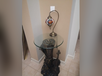 الطاولات والخزائن الجانبية طاولة متعددة الاستخدامات  - أسود