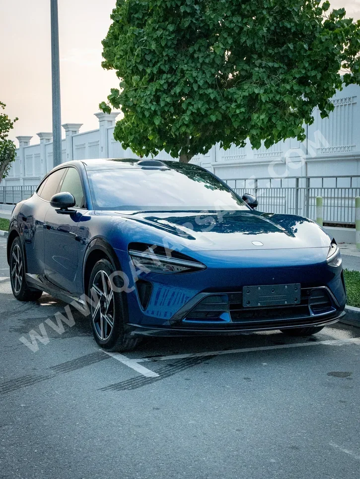 Xiaomi  YU7  Base  2025  Automatic  0 Km  0 Cylinder  All Wheel Drive (AWD)  SUV  Blue  With Warranty