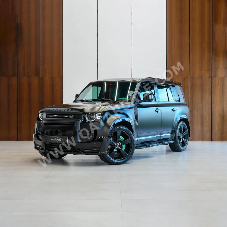 Land Rover  Defender  110 HSE  2022  Automatic  101,000 Km  6 Cylinder  Four Wheel Drive (4WD)  SUV  Black  With Warranty