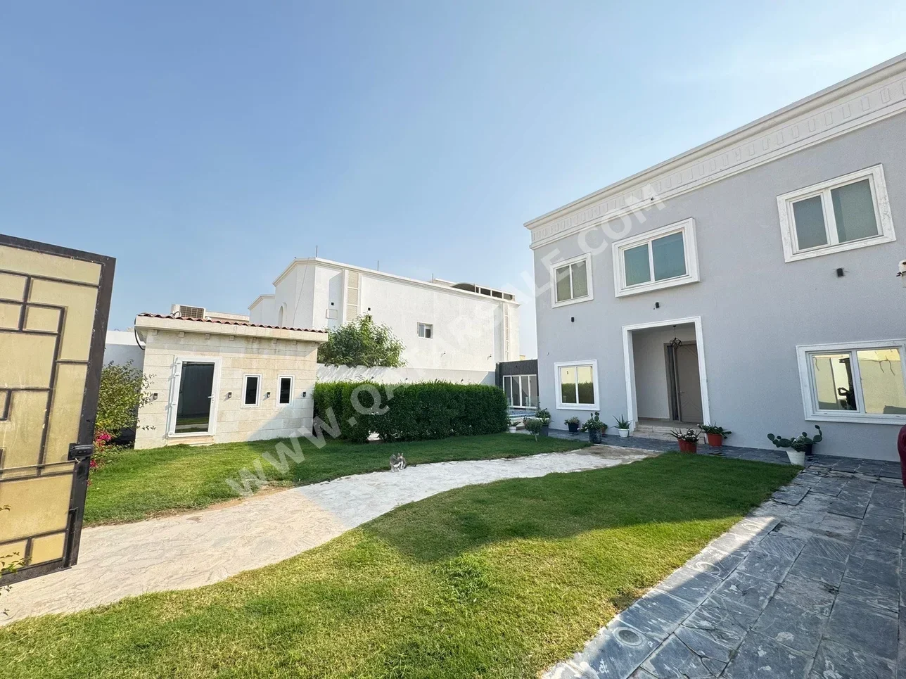 سكن عائلي  - مفروشة بالكامل  - الدوحة  - عنيزة  - 5 غرف نوم