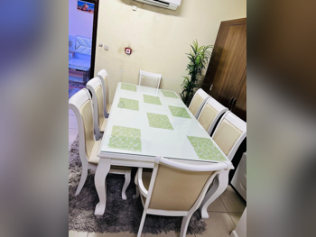 طاولة طعام  - أبيض  - 8 مقاعد