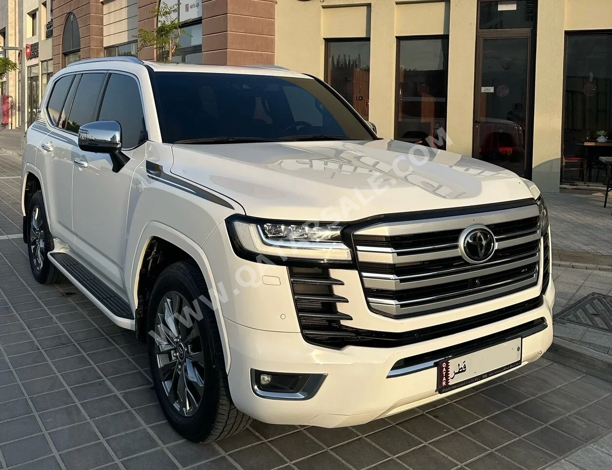 Toyota Land Cruiser VXR Twin Turbo 2022 Automatic 114,000 Km 6 Cylinder Four Wheel Drive (4WD) SUV White With Warranty