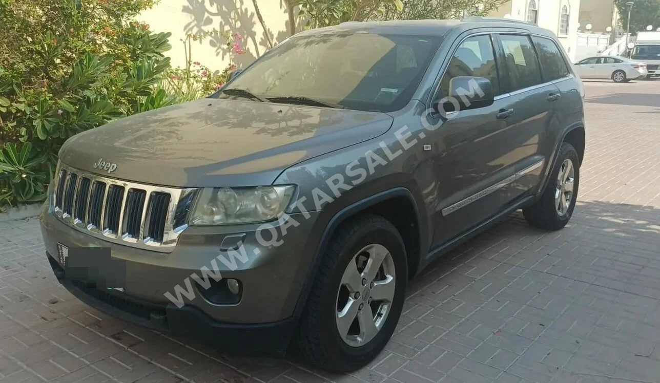 جييب  جراند شيروكي  لاريدو  2012  اوتوماتيك  257,061 كم  6 سلندر  دفع رباعي  اس يو في  رمادي  تحت الضمان