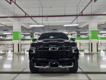 شفروليه  سلفرادو  زد ار 2  2023  اوتوماتيك  54,000 كم  8 سلندر  دفع رباعي  بيكب  أسود  تحت الضمان