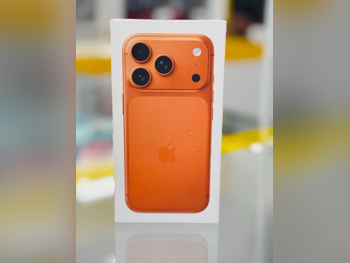 هواتف نقالة ابل  - ايفون 17  - برو  - برتقالي  - 256 جيجابايت