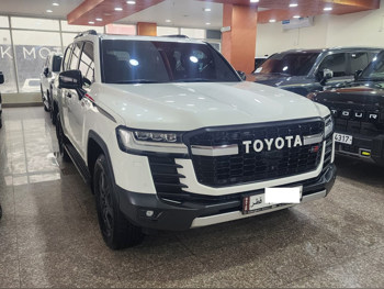 تويوتا لاند كروزر جي ار سبورت توين تيربو 2023 اوتوماتيك 59,000 كم 6 سلندر دفع رباعي اس يو في أبيض تحت الضمان