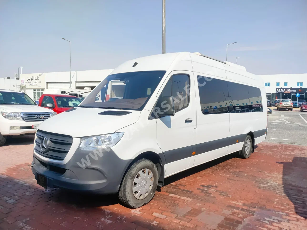 مرسيدس - بنز  سبرينتر  في اي بي  2021  اوتوماتيك  1,300 كم  4 سلندر  دفع خلفي  فان \ باص  أبيض