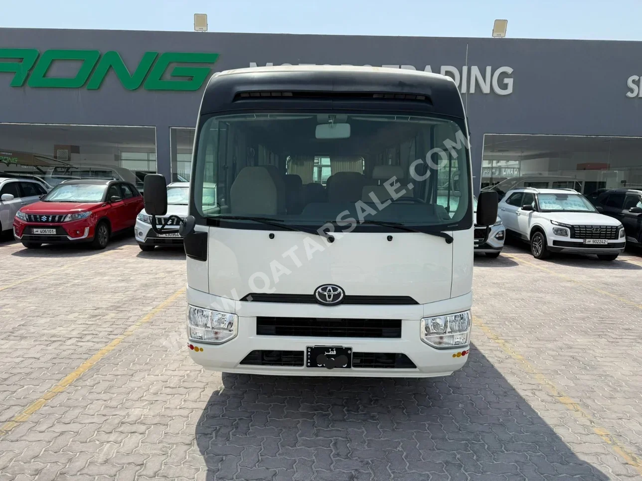 تويوتا  كوستر  2021  عادي  120,000 كم  4 سلندر  دفع خلفي  فان \ باص  أبيض