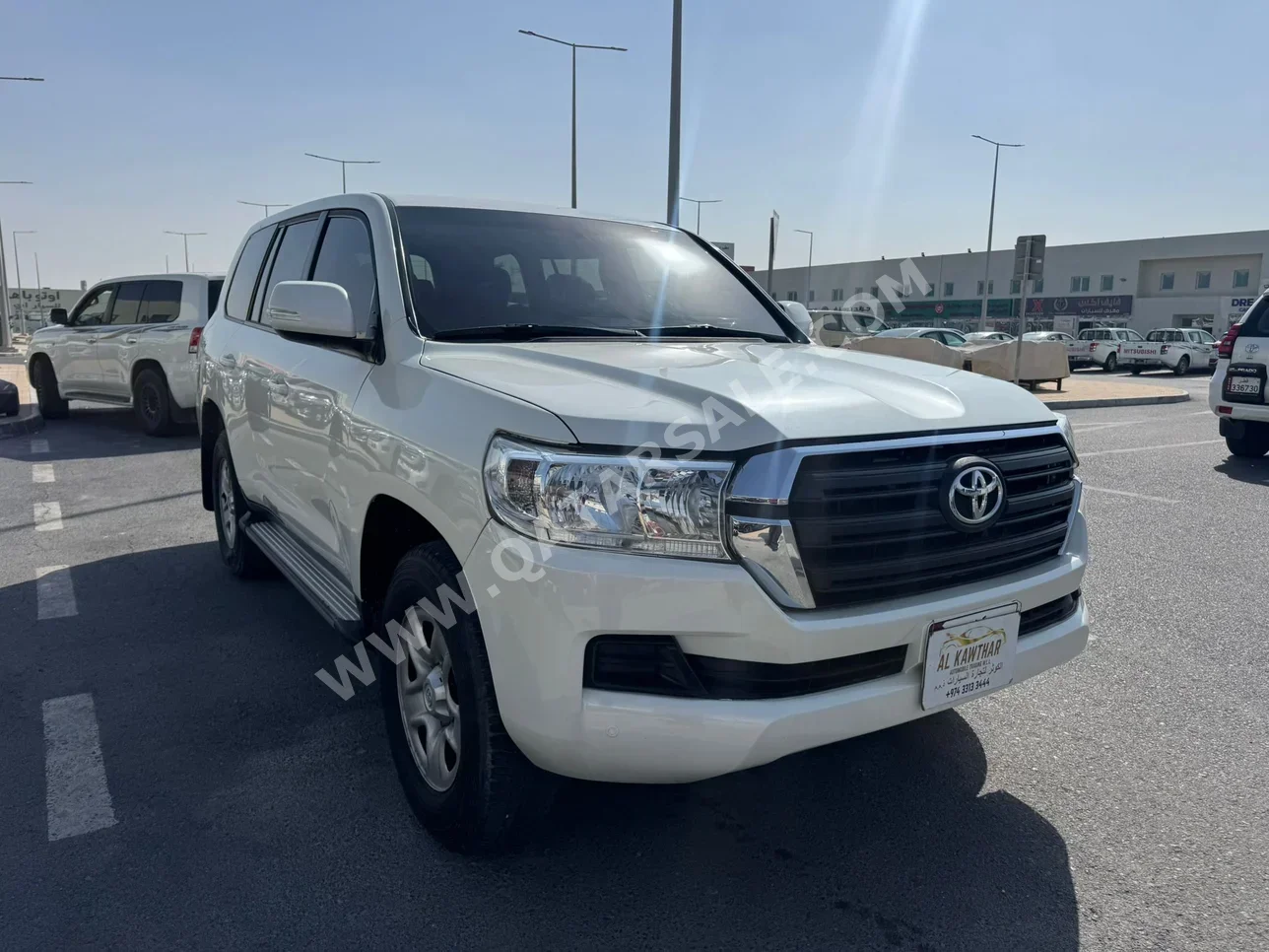 Toyota  Land Cruiser  G  2020  Automatic  235,000 Km  6 Cylinder  Four Wheel Drive (4WD)  SUV  White