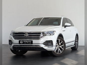 Volkswagen  Touareg  Highline plus  2019  Automatic  12,168 Km  6 Cylinder  Four Wheel Drive (4WD)  SUV  White