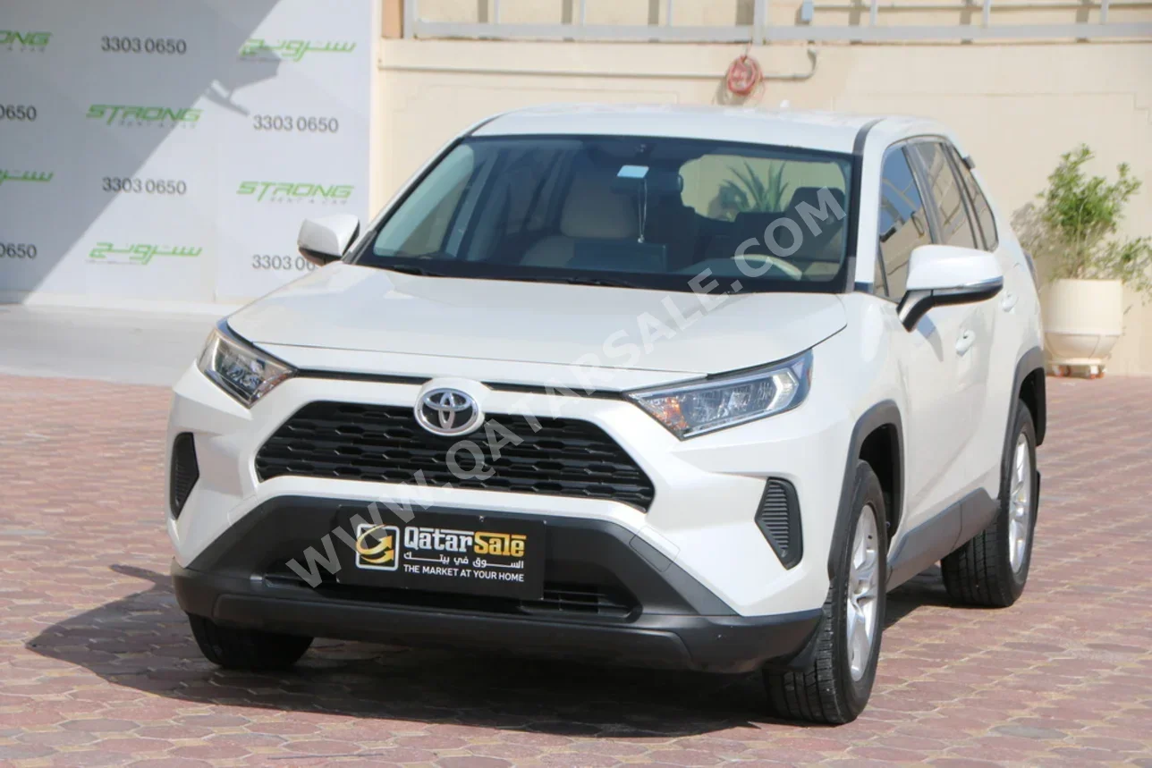 Toyota  Rav 4  2020  Automatic  124,000 Km  4 Cylinder  Four Wheel Drive (4WD)  SUV  White