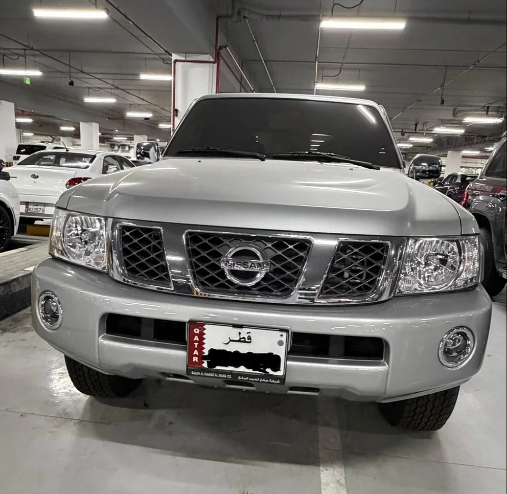 نيسان  باترول  سفاري  2024  عادي  0 كم  6 سلندر  دفع رباعي  اس يو في  فضي  تحت الضمان