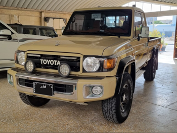 تويوتا  لاند كروزر  ال اكس  2022  عادي  91,000 كم  6 سلندر  دفع رباعي  بيكب  بيج