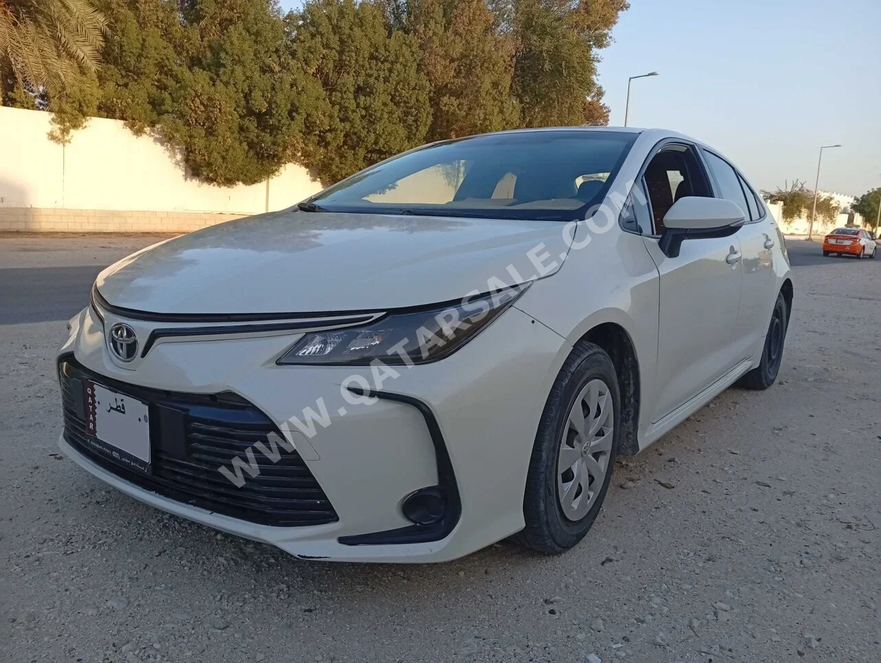 تويوتا  كورولا  اكس ال اي  2020  اوتوماتيك  170,000 كم  4 سلندر  سحب امامي  سيدان  أبيض