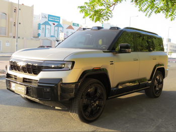 BYD Leopard 8 2025 Automatic 5,000 Km 6 Cylinder Four Wheel Drive (4WD) SUV Gold With Warranty
