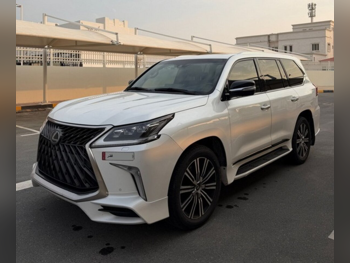 Lexus  LX  570  2018  Automatic  205,000 Km  8 Cylinder  Four Wheel Drive (4WD)  SUV  White