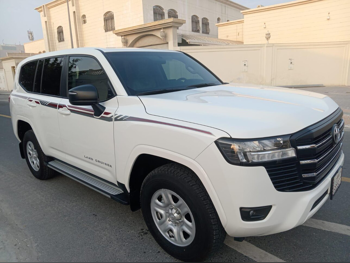 Toyota  Land Cruiser  GXR Twin Turbo  2025  Automatic  2,000 Km  6 Cylinder  Four Wheel Drive (4WD)  SUV  White  With Warranty