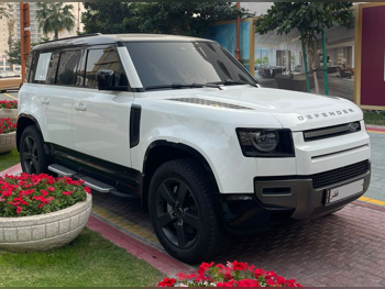 Land Rover  Defender  110  2025  Automatic  6,000 Km  6 Cylinder  Four Wheel Drive (4WD)  SUV  White  With Warranty