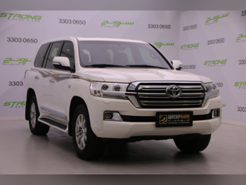 تويوتا لاند كروزر في اكس ار بلاك اديشن 2016 اوتوماتيك 217,000 كم 8 سلندر دفع رباعي اس يو في أبيض