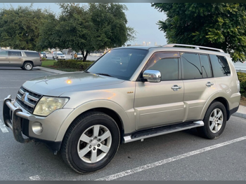 متسوبيشي  باجيرو  3.8 جولد اديشن  2007  اوتوماتيك  350,000 كم  6 سلندر  اس يو في  ذهبي