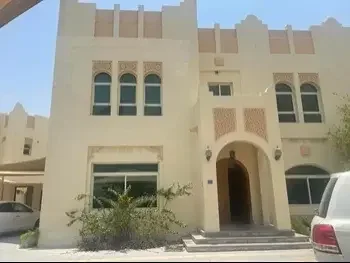 Family Residential  - Not Furnished  - Doha  - Legtaifiya  - 5 Bedrooms