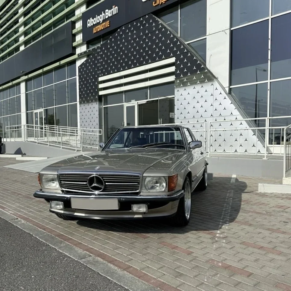 مرسيدس - بنز  560 SL  1987  اوتوماتيك  79,000 كم  8 سلندر  دفع خلفي  كلاسك  فضي دخاني