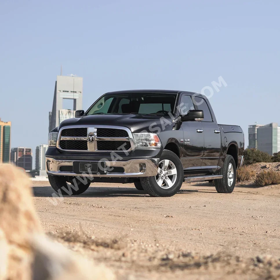 Dodge  Ram  1500  2015  Automatic  178,000 Km  8 Cylinder  All Wheel Drive (AWD)  Pick Up  Gray  With Warranty