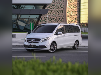 مرسيدس - بنز  في - كلاس  250  2020  اوتوماتيك  97,000 كم  4 سلندر  دفع خلفي  فان \ باص  أبيض  تحت الضمان