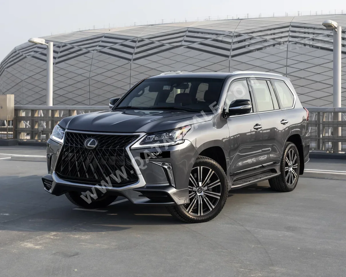 Lexus  LX  570 S  2018  Automatic  165,000 Km  8 Cylinder  Four Wheel Drive (4WD)  SUV  Sonic Titanium