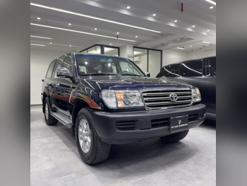 تويوتا  لاند كروزر  جي اكس ار  2004  اوتوماتيك  425,000 كم  6 سلندر  دفع رباعي  اس يو في  ازرق