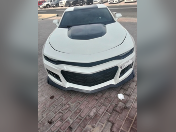 شفروليه  كمارو  2019  اوتوماتيك  69,000 كم  4 سلندر  دفع خلفي  كوبيه \ سبورت  أبيض