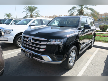 Toyota  Land Cruiser  GXR  2024  Automatic  39,000 Km  6 Cylinder  Four Wheel Drive (4WD)  SUV  Black  With Warranty
