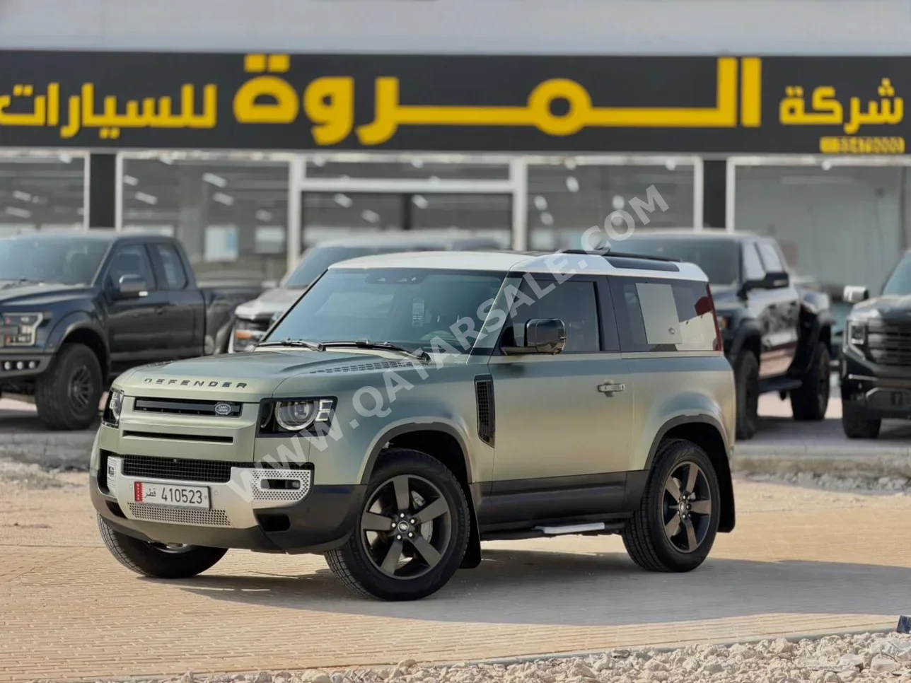 Land Rover  Defender  90 HSE  2022  Automatic  69,000 Km  6 Cylinder  Four Wheel Drive (4WD)  SUV  Green  With Warranty