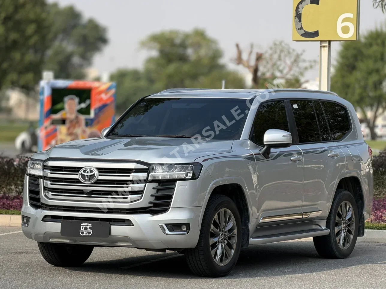 Toyota  Land Cruiser  GXR Twin Turbo  2024  Automatic  49,000 Km  6 Cylinder  Four Wheel Drive (4WD)  SUV  Silver  With Warranty