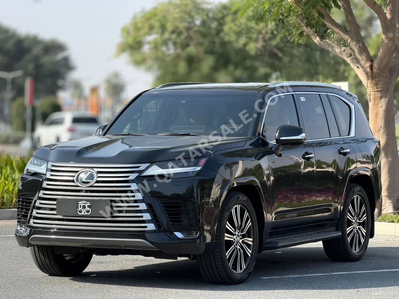 Lexus  LX  600 Luxury  2024  Automatic  25,000 Km  6 Cylinder  All Wheel Drive (AWD)  SUV  Black  With Warranty