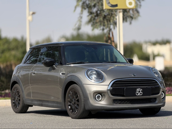 Mini  Cooper  2021  Automatic  39,000 Km  4 Cylinder  Front Wheel Drive (FWD)  Hatchback  Gray
