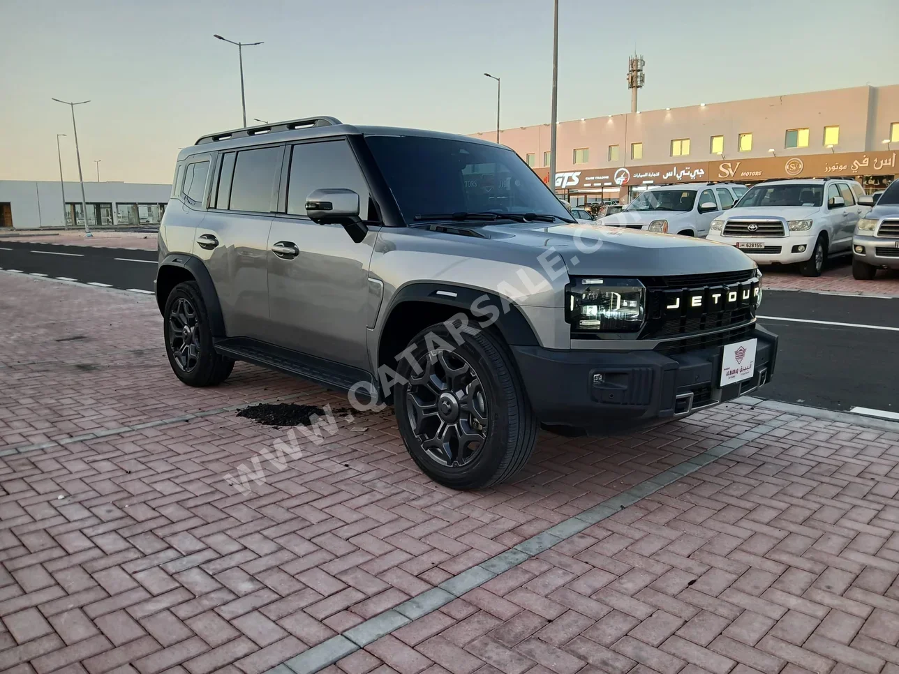 Jetour  T2  Luxury  2025  Automatic  41,000 Km  4 Cylinder  Four Wheel Drive (4WD)  SUV  Silver  With Warranty