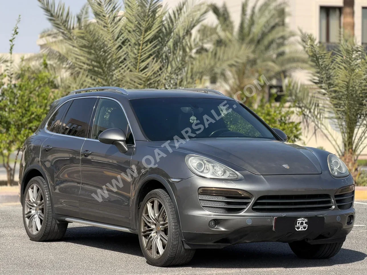Porsche  Cayenne  S  2011  Automatic  204,000 Km  8 Cylinder  Four Wheel Drive (4WD)  SUV  Gray