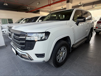 Toyota  Land Cruiser  GX  2022  Automatic  137,000 Km  6 Cylinder  Four Wheel Drive (4WD)  SUV  White