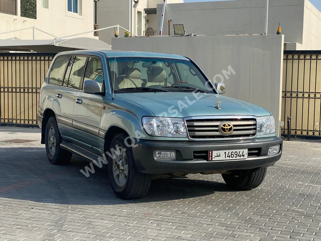 Toyota  Land Cruiser  VXR  2006  Automatic  668,000 Km  8 Cylinder  Four Wheel Drive (4WD)  SUV  Sky Blue