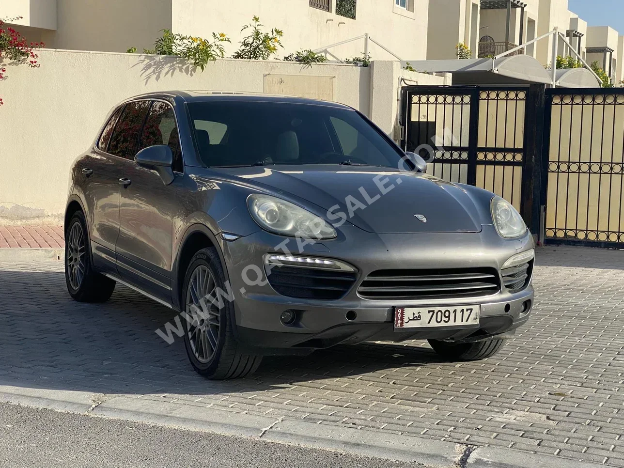 Porsche  Cayenne  2012  Automatic  262,000 Km  6 Cylinder  Four Wheel Drive (4WD)  SUV  Gray