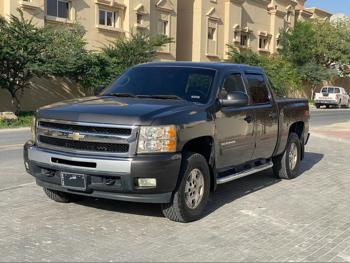 شفروليه  سلفرادو  ال تي  2011  اوتوماتيك  168,000 كم  8 سلندر  دفع رباعي  بيكب  رمادي